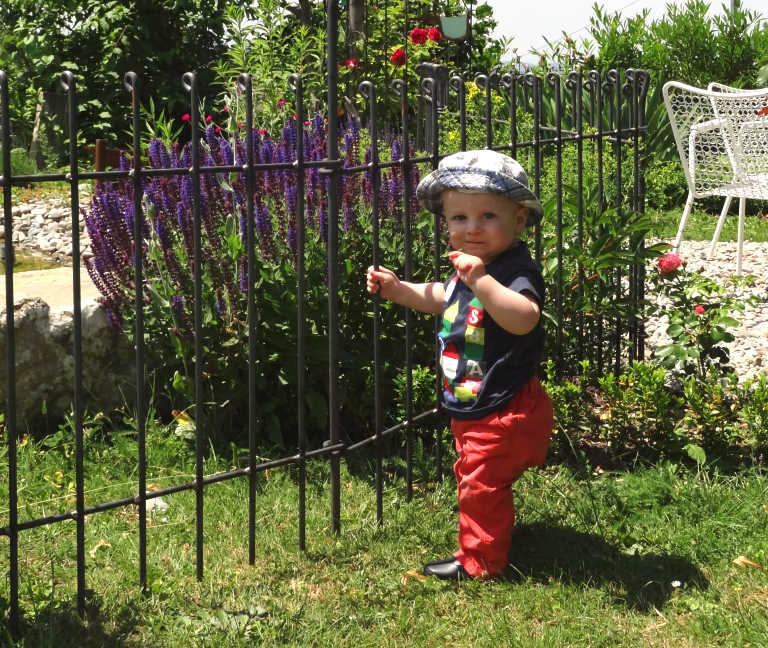 Der mobile Gartenzaun macht Ihren Garten Kindersicher und schützt vor Gefahren